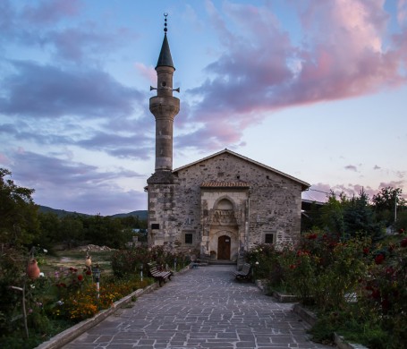 Мечеть Хана Узбека – старейший памятник архитектуры Крыма