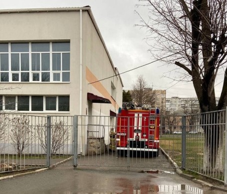 В Крыму сообщения о минировании с судов снова перешли на школы