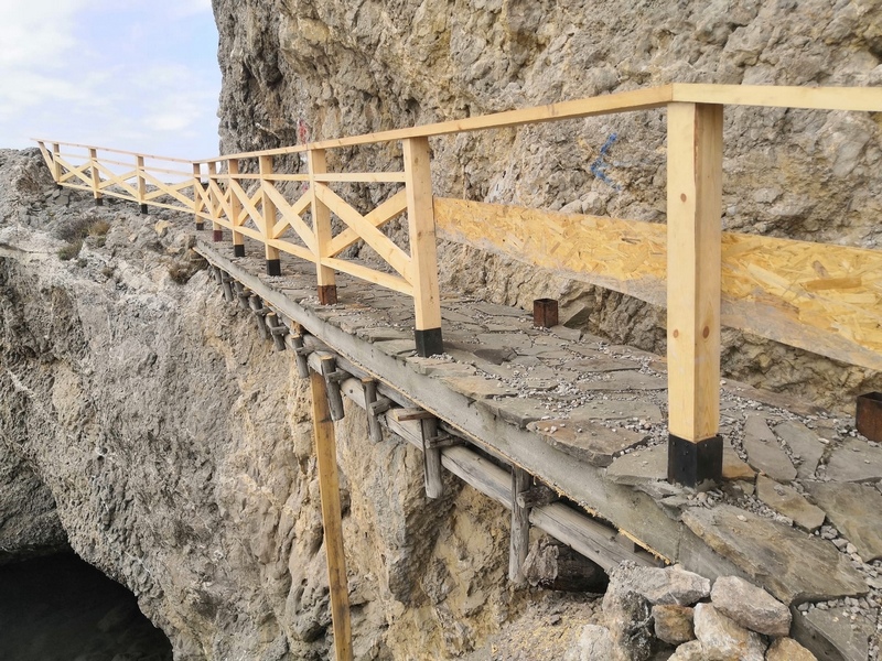 В Крыму отремонтировали Чертов мостик над пропастью