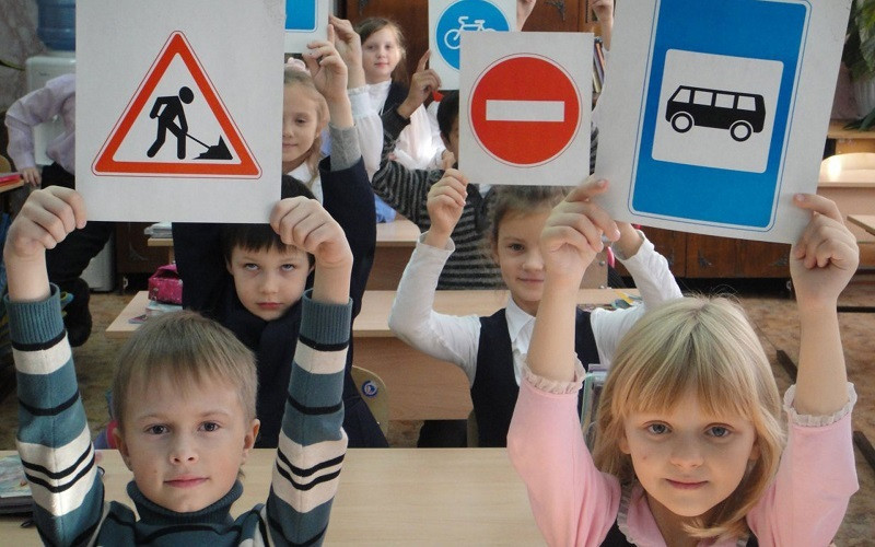 В российские школы захотели вернуть уроки вождения